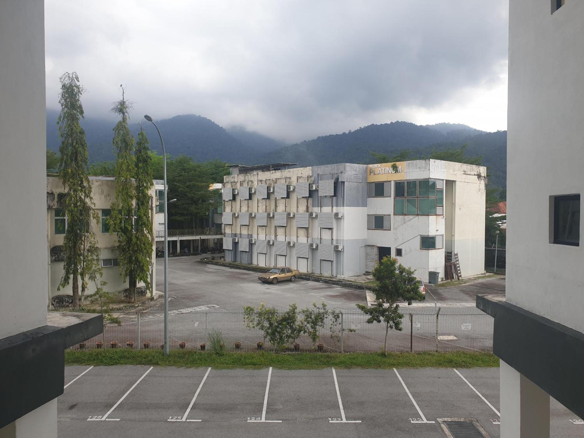 Unisuites Roomstay Кампар Екстериор снимка